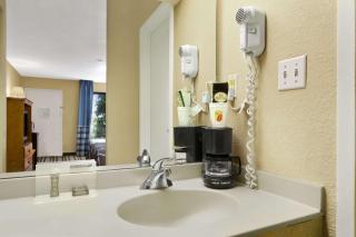 Super 8 by Wyndham Oxford - Oxford - 2