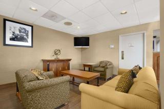 Super 8 by Wyndham Oxford - Oxford - 9