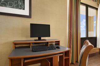 Super 8 by Wyndham Oxford - Oxford - 1