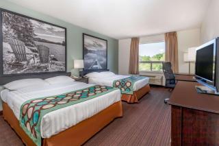 Super 8 by Wyndham Peterborough - Peterborough - 2