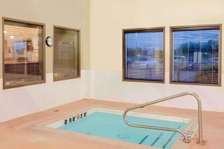 Super 8 by Wyndham Kapuskasing - Kapuskasing - 6