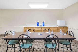 Microtel Inn & Suites by Wyndham Franklin - Franklin - 8