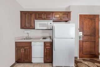 Hawthorn Extended Stay by Wyndham Seville - Seville - 7