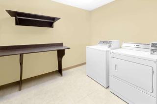 Microtel Inn & Suites by Wyndham Ozark - Ozark - 6