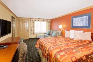 Knights Inn Port Charlotte - Yonkers - 9