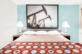 Super 8 by Wyndham Midwest City OK - Midwest City - 4