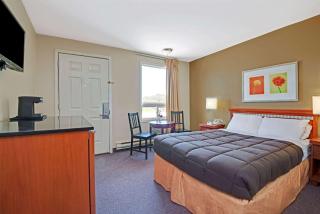 Howard Johnson by Wyndham Lindsay - Lindsay - 9