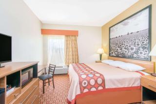 Super 8 by Wyndham Wichita South - 5