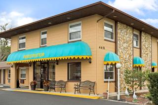 Knights Inn Kissimmee - Kissimmee - 9