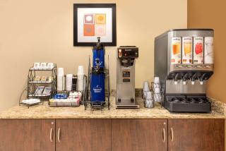 Microtel Inn & Suites by Wyndham - Midland - 7