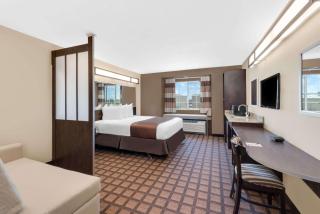 Microtel Inn & Suites by Wyndham - Midland - 6