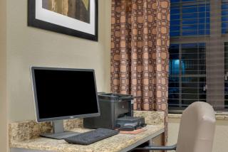 Microtel Inn & Suites by Wyndham - Midland - 5