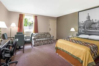 Super 8 by Wyndham Kingston - Kingston - 3