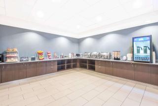 Wingate by Wyndham Niagara Falls - 9