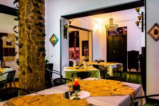 Aw Hotel Puerta de San Antonio - 7