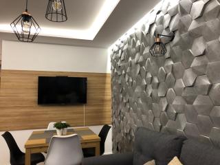 Family & Business Sauna Apartments Rynek Centrum Downtown - 2 Bedroom with Private Sauna, Balcony, Parking - Kielce - 6