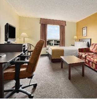 Super 8 by Wyndham Barrie South - 4