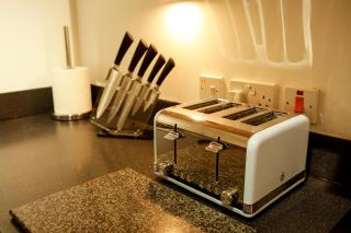 Newly refurbished 1 bed first floor apartment with wifi - 2