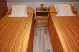 Hostal Montserrat - Tona - 2