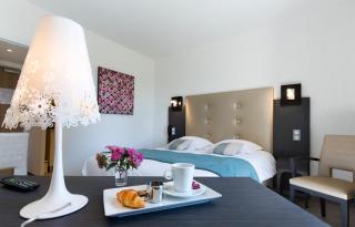 Logis Hotel Restaurant Spa Beau Site - Luxeuil-les-Bains - 1