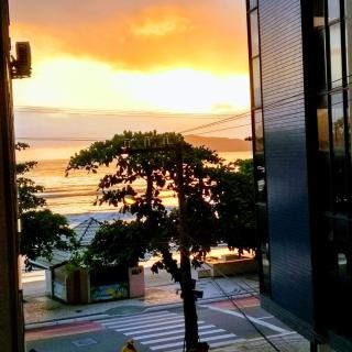 Apê Balneário Camboriú Pé na Areia próximo a Roda gigante Com Churrasqueira - Balneário Camboriú - 0