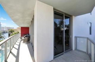Beachwalk Resort Residence - 8