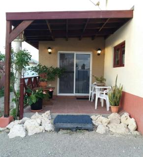 Tropical Studio Apartment - Palm-Eagle Beach - 1