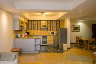 Kates Apartments - 9