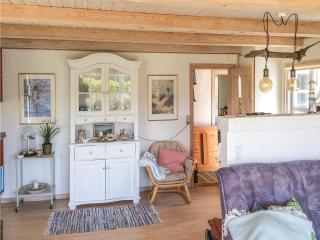 Two-Bedroom Holiday Home In Ronde - Rønde - 9