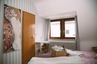Hotel Barbarossa Garni - Würzburg - 4