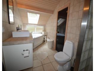 Three-Bedroom Holiday Home In Lundby - 5