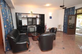 Family friendly seaside apartments Brela, Makarska - 6007 - Brela - 2