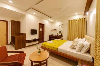 Hotel Woodland - Kolhapur - 4