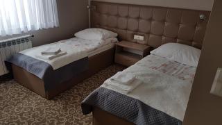 Hotel Gutland - Wysokie Mazowieckie - 0