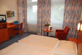 Astoria Hotel - 4