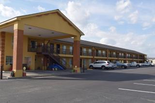 Executive Inn - Pelham - 8