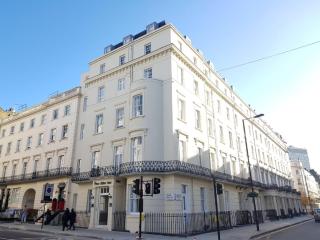Prince William Hotel - London - 3