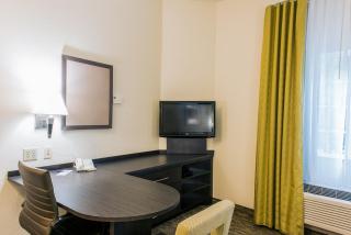 Candlewood Suites Virginia Beach Town Center by IHG - Virginia Beach - 2