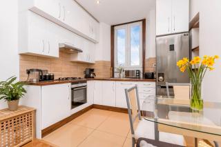 Beautiful Holyrood Park Apartment - Edinburgh - 8
