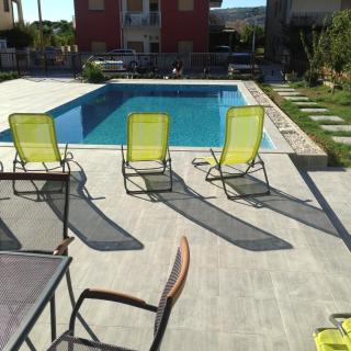 Chill Out Beach Apartments - Trogir - 9