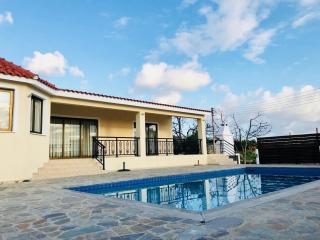 Trouzini Villa 1 - Peyia - 0