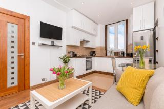 Beautiful Holyrood Park Apartment - Edinburgh - 9