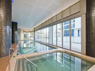 Number 1 H Residences - WiFi, Parking & More by Gold Coast Holidays - Gold Coast - 1