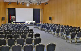 L' Amphitrite Palace Beach Resort & Spa - 3