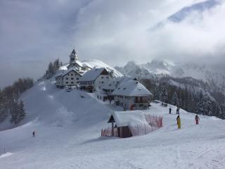Berghaus Christel, bergbeek in grote tuin - 8
