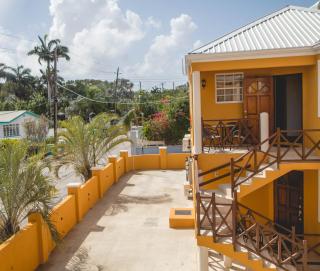 Frontline Apartments - Christ Church - 7