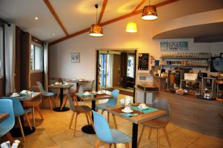 Brit Hotel Azur - Saint-André-de-la-Marche - 1
