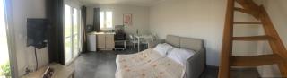 Daphne's Boutique Apartments - 3