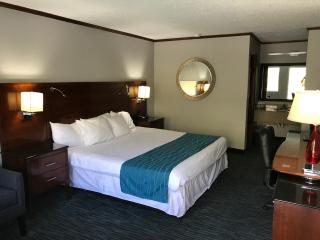 Days Inn by Wyndham Foley - Foley - 1