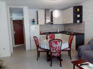 Apartments with WiFi Omis - 14894 - 2